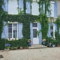 Chez Mary, hotel en Larzicourt