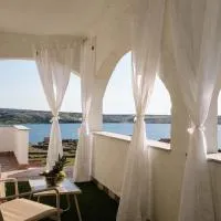 Villa Grubešić - Sea View Apartments, hotel v mestu Kustići