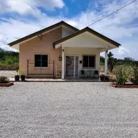 Casa Dhia Uzma Homestay, hotel a Kampong Gaong