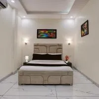 데라둔에 위치한 호텔 Super Hotel O Clock Tower Dehradun Formerly Dooncity Suites