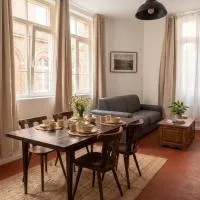 Appartement Authentique - Cœur Historique Orbec, hotel en Orbec-en-Auge
