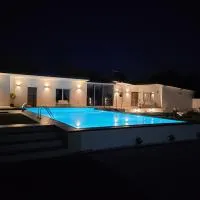 Diamona Lux Spa Apartman، فندق في نيشْ