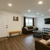 Mountain Views - Peaceful Retreat - 1BR suite, hotel em Sooke