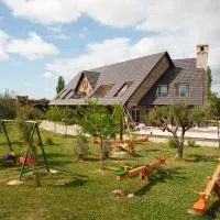 Lahuta e Vjeter Agroturizem, hotel u gradu Laç