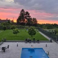 Premium Apartment near Cologne, ξενοδοχείο σε Hürth