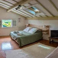 chambre spacieuse et lumineuse avec vue sur les montagnes, хотел в Сар