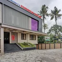 Super Townhouse Kizhakkambalam Tourist Home, hotel u gradu 'Cochin'