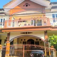 Sierra Homestay Malang, hôtel à Ngadipuro