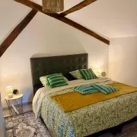 La maison de Reina, hotel u gradu Obinji sir Ner