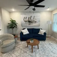 Lake of the Ozarks Waterfront Kapilana Resort Condos - Pool, Dock, Grill, Boat Rentals Fishing & Lake Views, hotel en Osage Beach