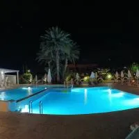 Pefkos Breeze Family Resort & Spa, hotell sihtkohas Pefki