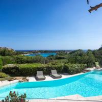 Romazzino Beach Villa, Porto Cervo, Sardinia, hotel en Abbiadori