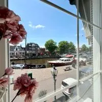 Maison Bo Luxury Stay in Historic Lemmer, hotel di Lemmer