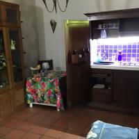 Brezza di mare appartamento in Villa con giardino e spiaggia ,casa vacanze al mare, hotel en Quartu SantʼElena