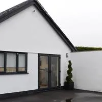 Modern Guest House with Free Parking & Fast Wi-Fi, hotel em Flax Bourton