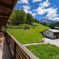Vacation rental for families & groups, hotel u gradu Sas-Grund