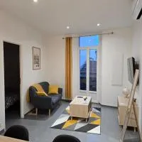 Apparemment centre Draguignan، فندق في دراجوينا
