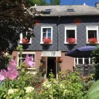 Chambres d'hôtes - La Fosse Bleue, hotel em Signy-lʼAbbaye