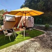 Caravana Vintage El Roserar de Montseny Homestay – hotel w mieście Montseny