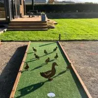 Peaceful On Pembroke with Mini Putt: Stratford şehrinde bir otel