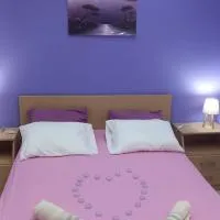 Small nest, hotel em Patra
