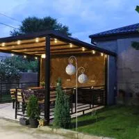 Tomas Guesthouse – hotel w mieście Lagodekhi
