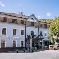 Hotel Sýkora, hotell i Křivoklát