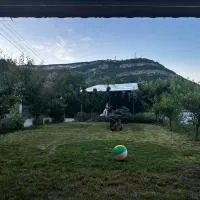 Mountain Panorama Garden BBQ ECO, hotelli kohteessa Shumen
