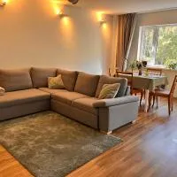 Leisi Forest View Apartment, hotel Leisiben