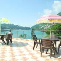 Hotel Royal Rosette Lake View BHIMTAL, viešbutis mieste Naini Talas