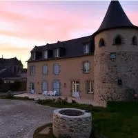 Chambre privée de La Valette avec salle de bain โรงแรมในDomagné