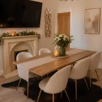 3-bed Victorian Townhouse, Lake District Base, Kendal Town Centre, Parking, hotel u gradu Kendal