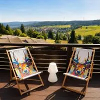 FreiRaum Panorama-Appartement in Top-Lage mit Pool & Sauna, Tennis, hotel en Schonach