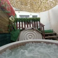 Le Nidyssoire au cœur d'Issoire, spa été hiver, hotel din Issoire