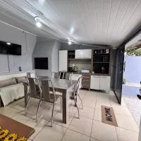 Casa de Fundos com 2 QuartosWi-fi e Estacionamento, hotel en Lages
