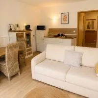 Mijoux में, होटल Appartement aux pieds des pistes, App64