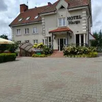 Hotel Margo, hótel í Cedynia