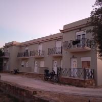 Amentas Luxury Apartments: Vront&aacute;dos şehrinde bir otel