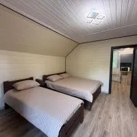 Family House, hotel em Izki