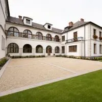 Resort Červený dvůr - apartmány a wellness, hotel Rapotínban