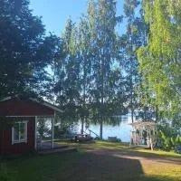 Saunamökki järven rannalla, hotel i Säkäniemi