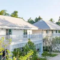 Moeimanee Resort، فندق في ماي سوت