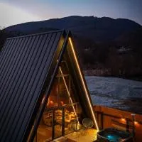 Wolfmoon Riverside, ξενοδοχείο σε Lupşa