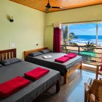 Gokarna Govekar Sea Facing Rooms، فندق في Gokarn