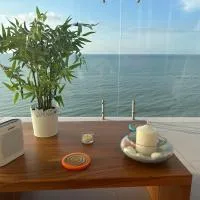 Hermoso departamento en Playa Azul frente al mar, хотел в Тонсупа