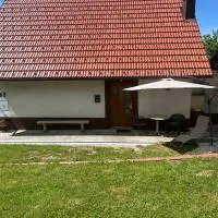 Apartma Hiška Vrh、Stari Trg pri Ložuのホテル