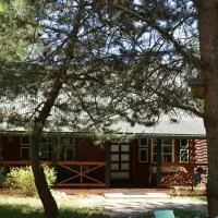 Klimatyczny domek nad jeziorem Glinki, hotel di Orchówek