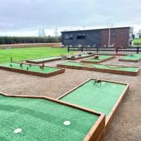 Peachy On Pembroke stunning mountains views with 9 hole Mini Putt: Stratford şehrinde bir otel