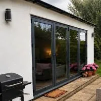 Private Garden Guest House-Patio and Garden Views, hotelli kohteessa Potters Bar