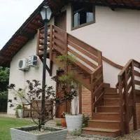 Hospedagem Na Rota do Enxaimel - Andar Térreo ou Superior - Alles Acer, hotel din Pomerode